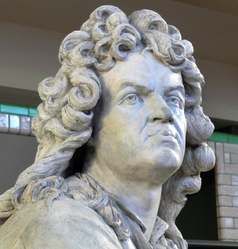 ROUBAIX/Jean-Baptiste_Lully_By_Pierre-Alexandre_Schoenewerk_Face2_MuseePiscine-Roubaix.